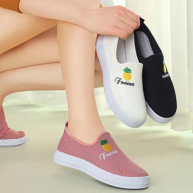 2025 New Versatile Trendy Cloth Shoes Fashion Round-Toe Cloth Shoes for Women Korean Style Breathable Soft-Soled Student Shoes