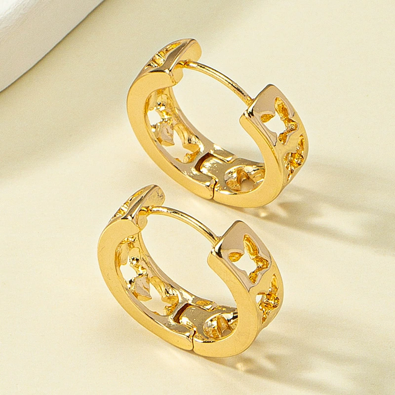 Retro metal small design earrings, European style, simple and elegant design