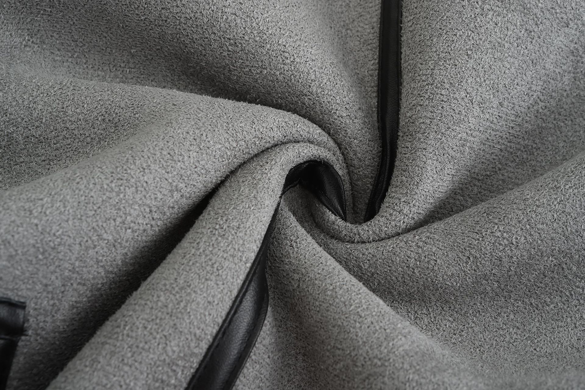Pelliccia di pecora corta da donna con pelliccia spessa_voghion.com
