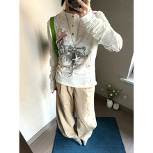 ���Ļ���ɫ�L������Ů�¿�͹ź����I�ȴ�����2�p�����³�