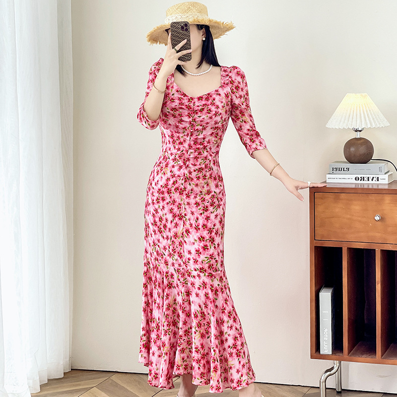 2420302 - Màu hồng