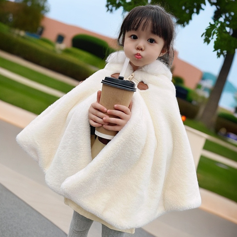 婴儿衣服儿童斗篷毛毛披风秋冬童装新生儿宝宝拜年服披肩女童外套