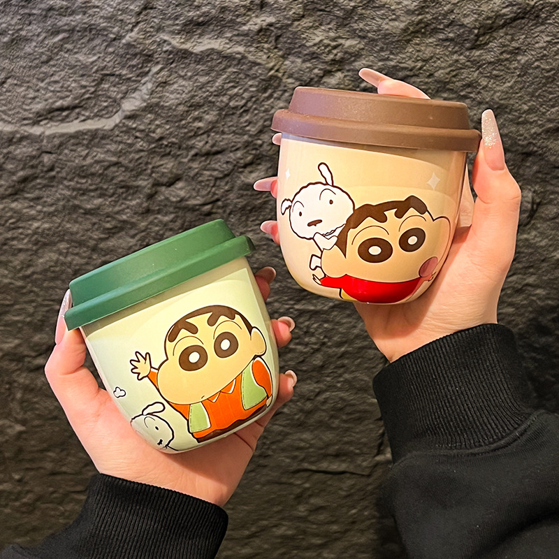 Auténtico lápiz con marca pequeña nueva taza de cerámica taza de agua con tapa de dibujos animados para niños lindos tazas de regalo al por mayor