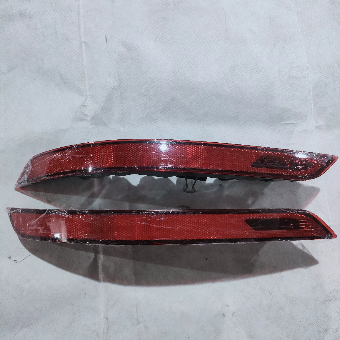 Трансграничная специальная разработка: задний фонарь бампера Porsche Cayenne 2015 года, артикулы 95863110510, 95863110610