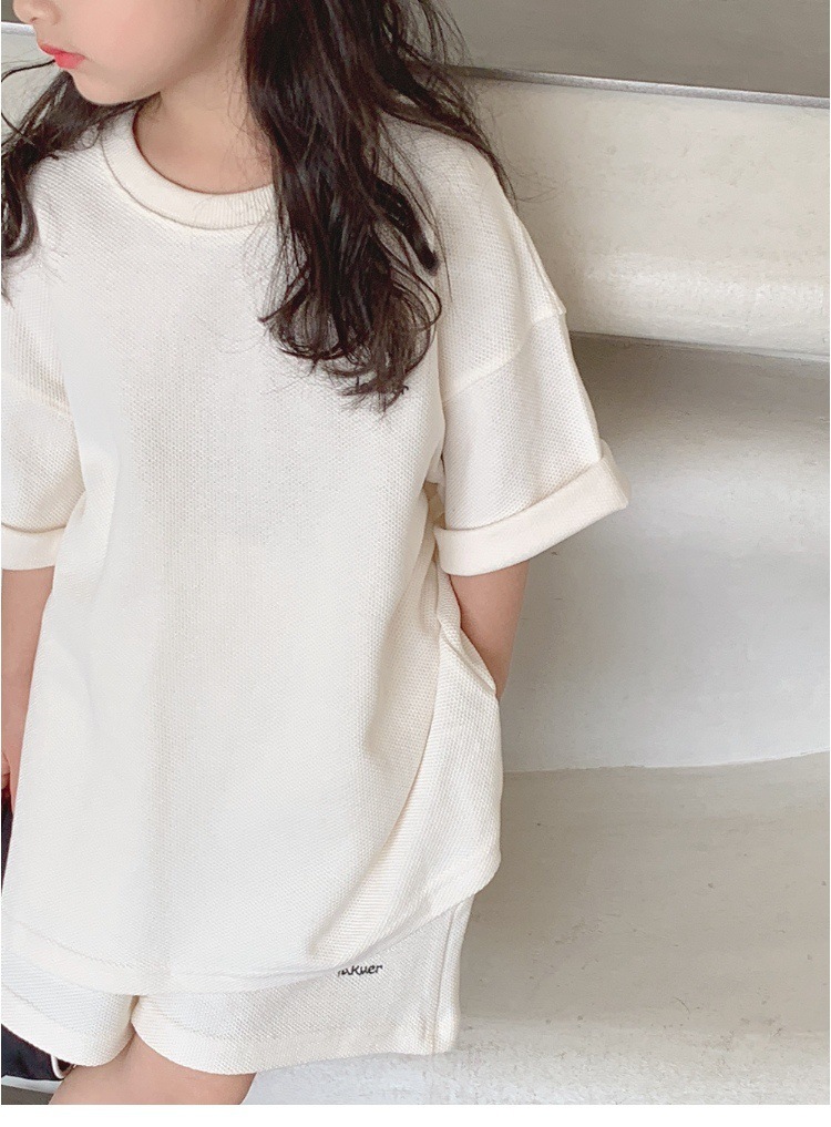 T-shirt rossa allentata rossa Internet da ragazza casual estiva coreana 2024 con pantaloni sportivi a 5 punti set da due pezzi_voghion.com