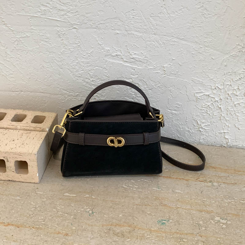 Bolso de mano de alta sensación 2026 nuevo retro esmerilado bolso cuadrado simple nicho bolso de mujer casual