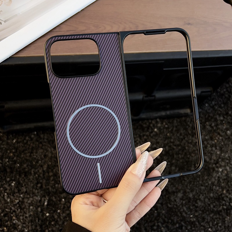 Magnetic carbon fiber pattern JU inscription - purple