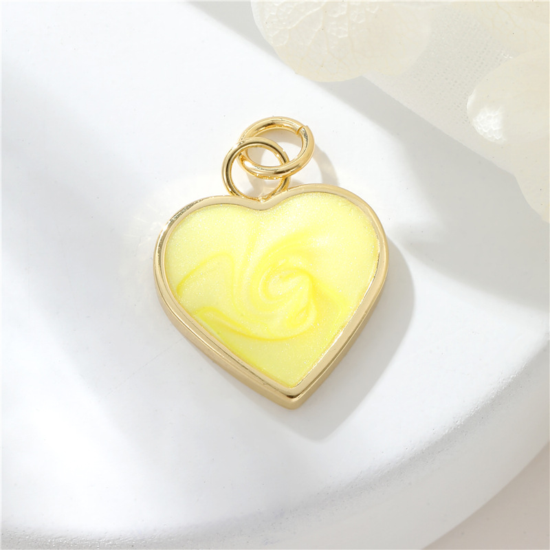 5g Weight Pendant Jewelry Making Type DIY Jewelry Accessories Classification 1 Piece Quantity Copper Material Heart Shape Pattern Enamel Design Sweet, Simple Style Style 1 Piece Copper Heart Shape Pendant 4