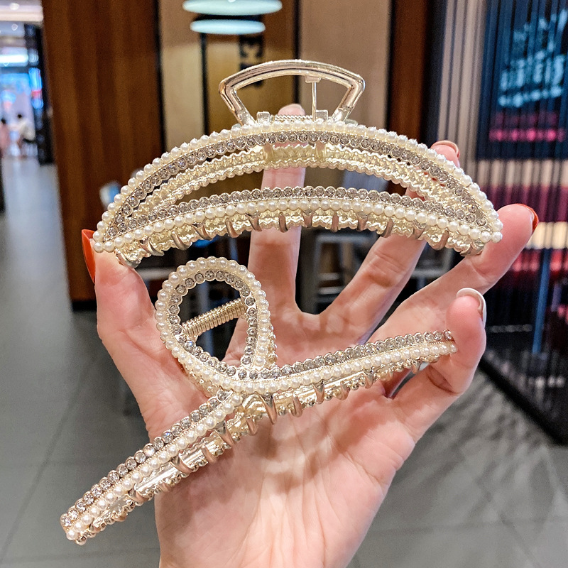 Elegant temperament rhinestone pearl hairpin female Korean large metal shark clip