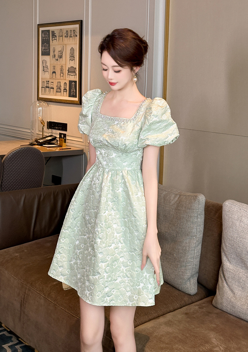 Váy xòe tay phồng cổ vuông thắt eo đính cườm phong cách tươi mới — Xanh bạc hà chi tiết 8