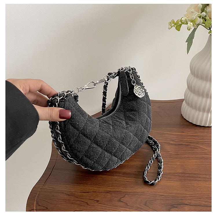 Women's Crossbody Bag With Diamond Chain And Denim Crescent Design_voghion.com