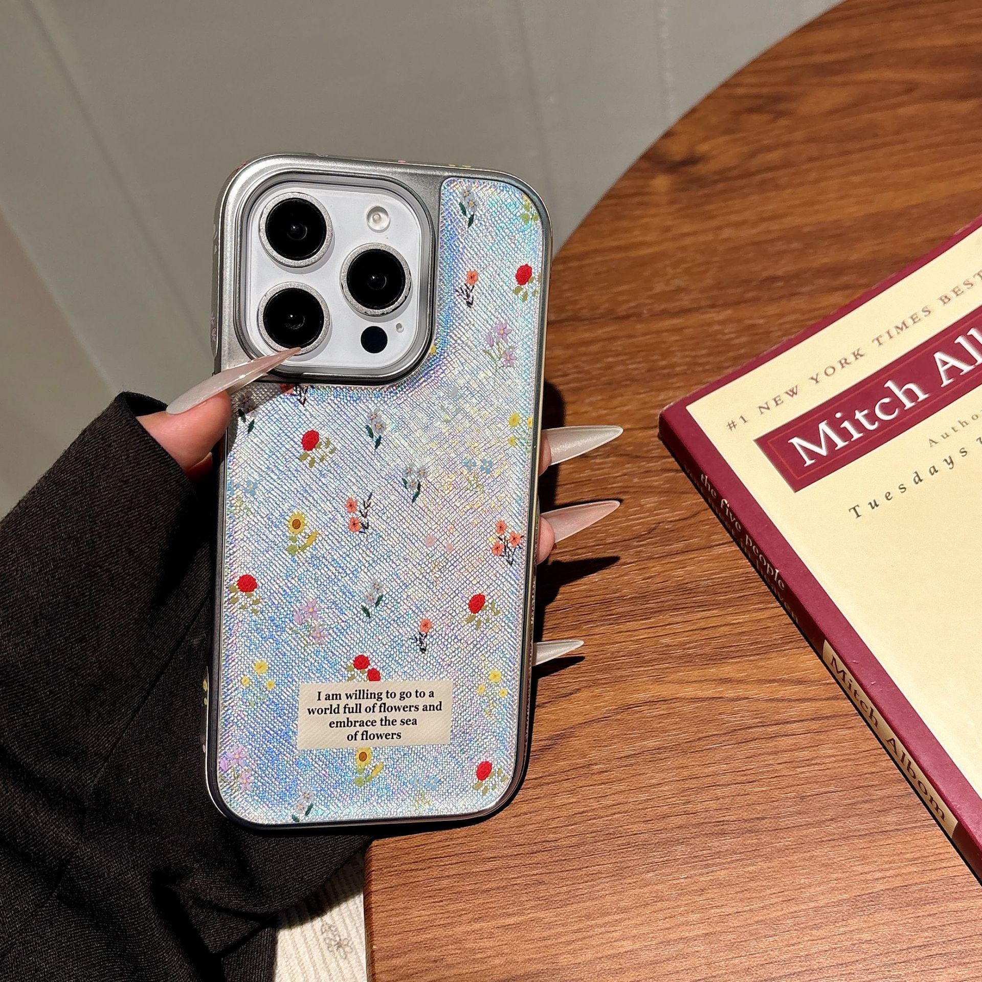 Nueva pequeña flor floral pequeña fresca y soñadora para Apple 15ProMax nicho 16Pro pareja 14/13 nuevo 16PM