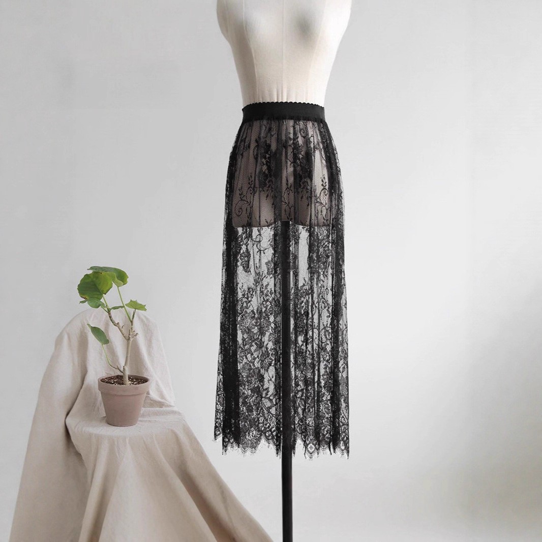 Black Lace Half-Skirt Petticoat, 75cm Mid-Length Straight Mesh Underskirt, One Size — detail image 3