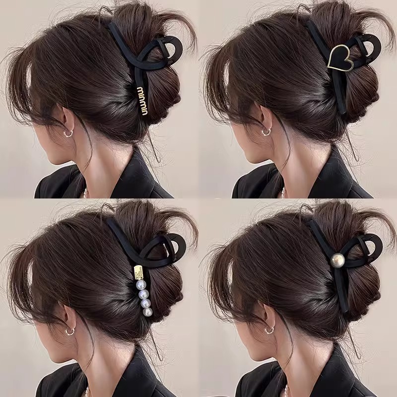 Black Oversized High Ponytail Claw Clip Letter Hairpin New Style Back of the Head Elegant Shark Clip Hair Accessory Hair Ornament for Stray Hair
