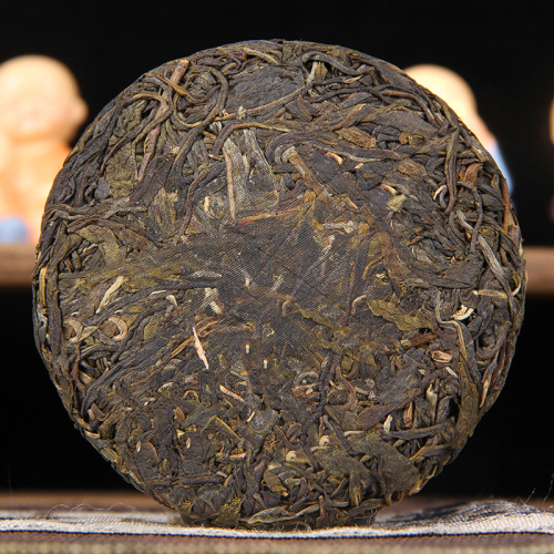 Wholesale Aged Deep Mountain Old Tree Ecological Pu-erh Tea Pu-erh Raw Tea Seven Seeds Cake 100g Yunnan Tea