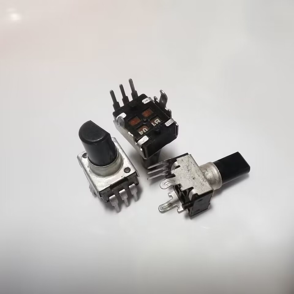 电位器旋钮调音调光RV0932立式卧插件3脚F柄半轴阻值0.5至1000K