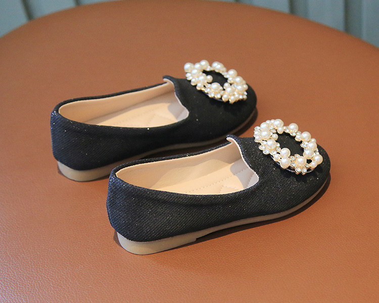 Sapatos de pele para menina estilo princesa com pérolas_voghion.com