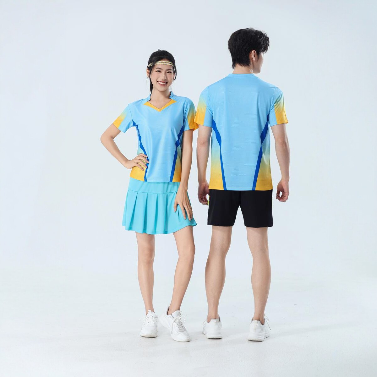 Nuevo set de bádminton transpirable de secado rápido hombre y mujer V-collar chaqueta deportiva para niños adultos con impresión personalizada image 4