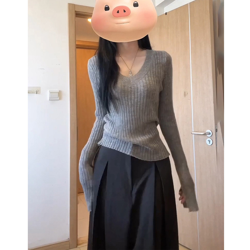 2025早秋灰色V领针织打底衫女款修身显瘦百搭纯欲辣妹正肩女上衣|undefined