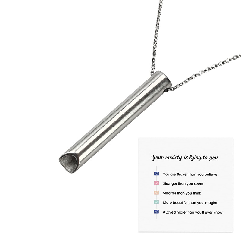Transfronterizo de venta caliente de acero inoxidable de vacío plateado silbato collar de meditación de alivio de la meditación de meditación tridimensional ajuste de respiración colgante