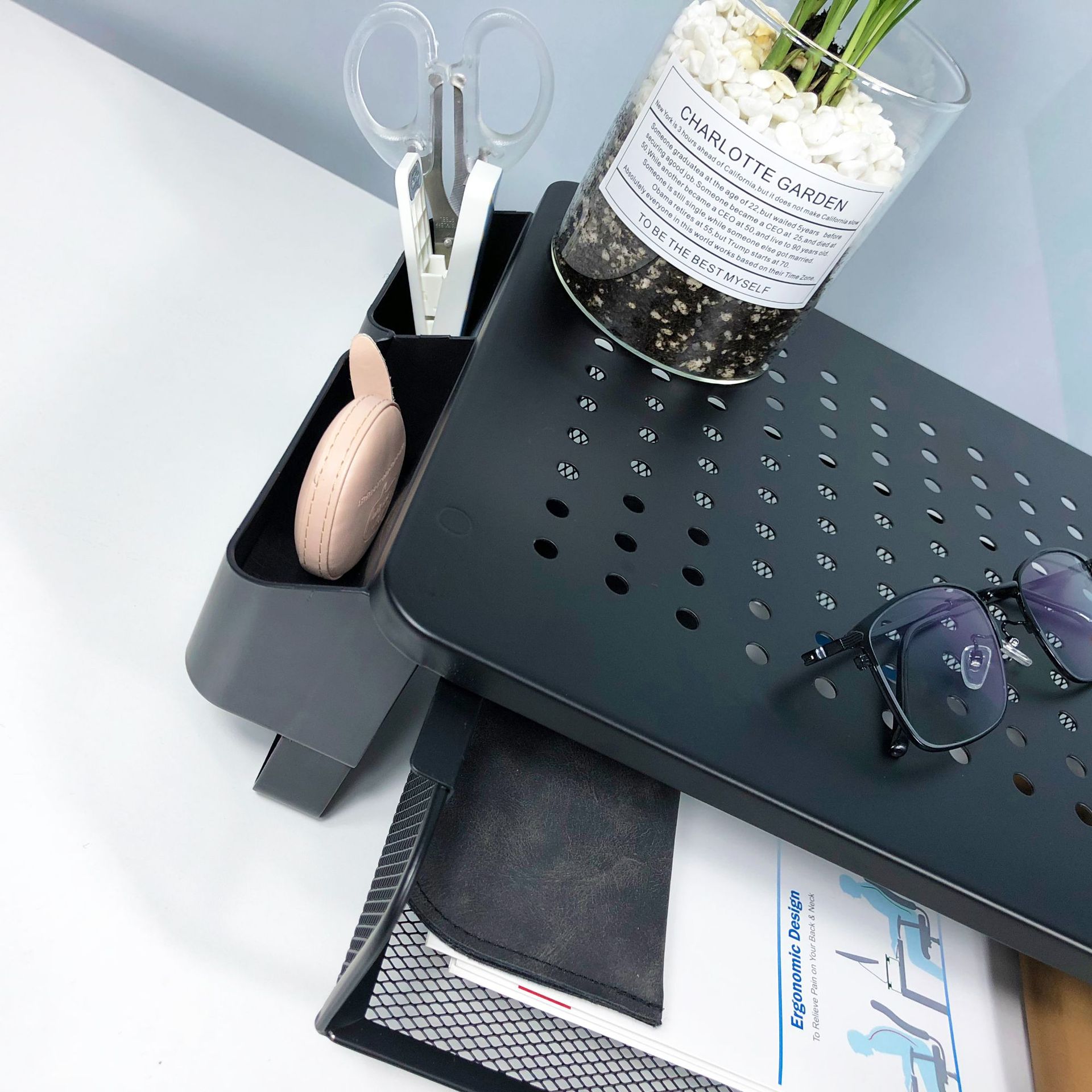 Fábrica en stock monitor portátil aumento de altura de refrigeración rack con orificio de ventilación y cajón Escritorio de almacenamiento de oficina