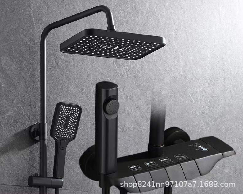 Pantalla gigante portaaviones negro