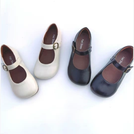 童皮鞋;童凉鞋;童皮靴