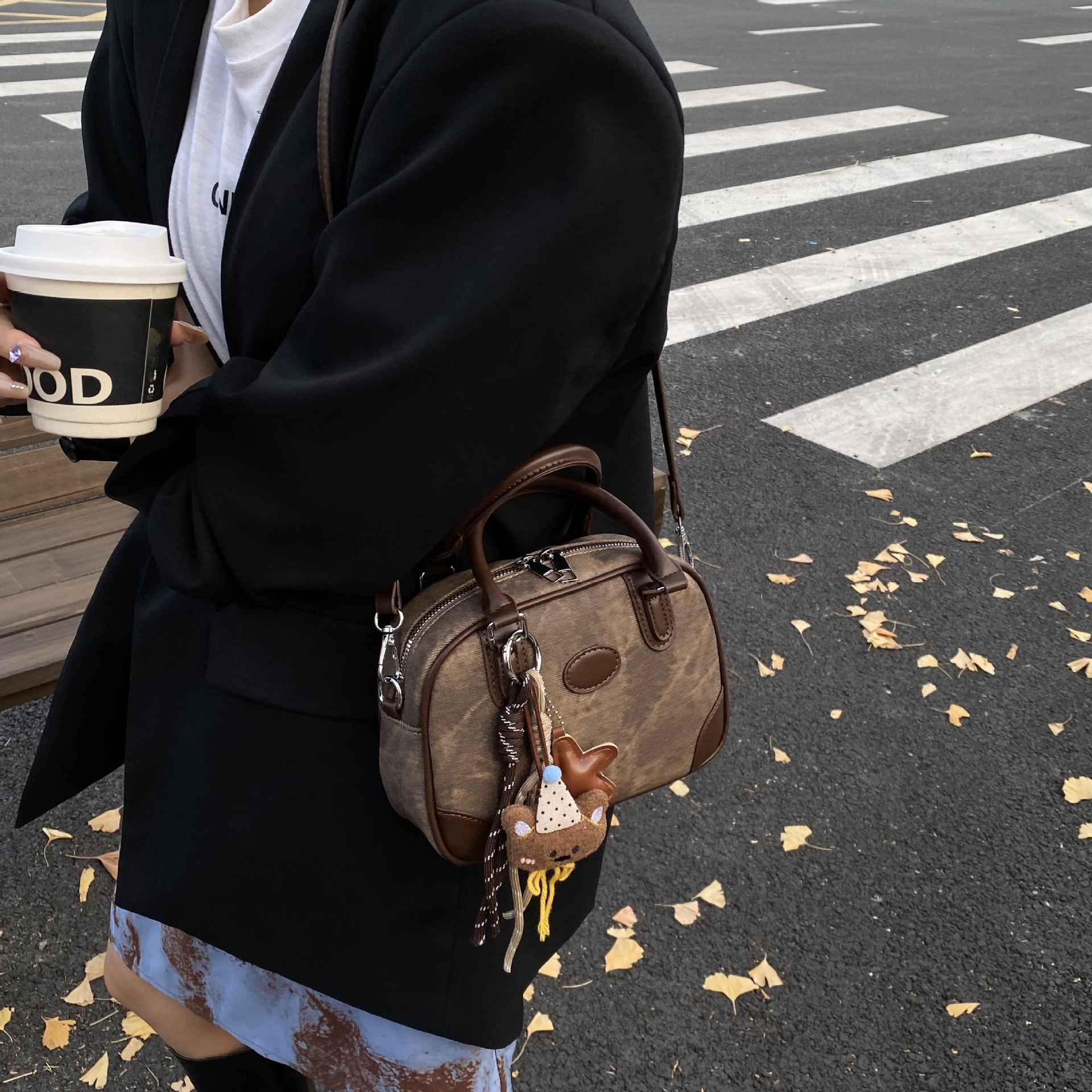 Demi-season retro handheld shoulder bag