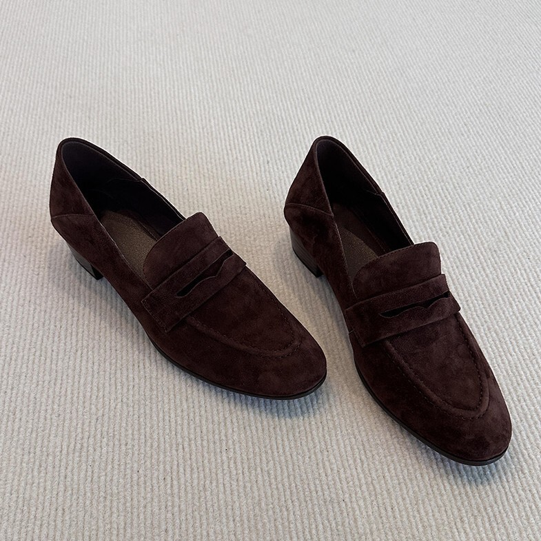 Retro Brown Round-Toe Chunky Heel Loafers for Women, Simple and Elegant Slip-On Leather Shoes for Commuting, Versatile Single Shoes Retro Brown Round-Toe Chunky Heel Loafers for Women, Simple and Elegant Slip-On Leather Shoes for Commuting, Versatile Single Shoes