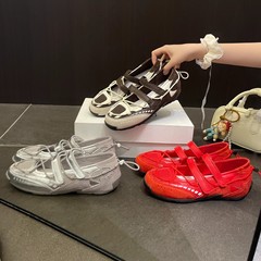 機能的なバレエスタイルのメリージェーンの女性の靴 2025 夏の新メッシュ通気性レトロカジュアルスポーツ浅い口の靴