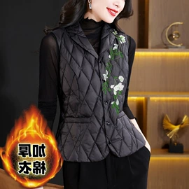 连衣裙;女式衬衫;女式马甲