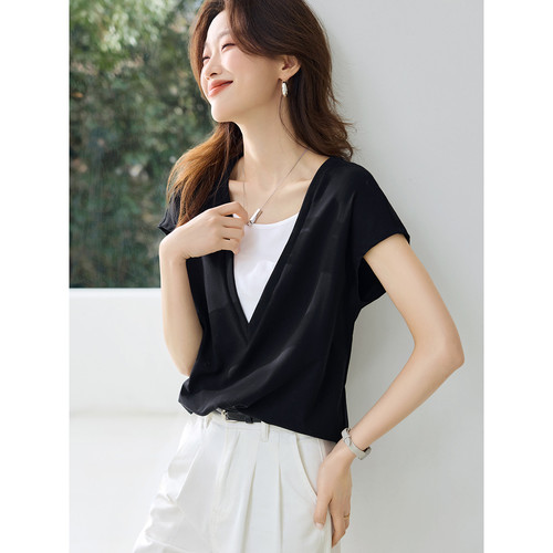 Stylish mock two-piece layered T-shirt for 2025 summer, new summer cool minimalist V-neck top T-shirt