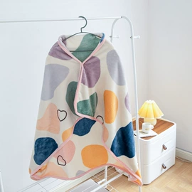 夏凉被;乳胶枕;绒毯