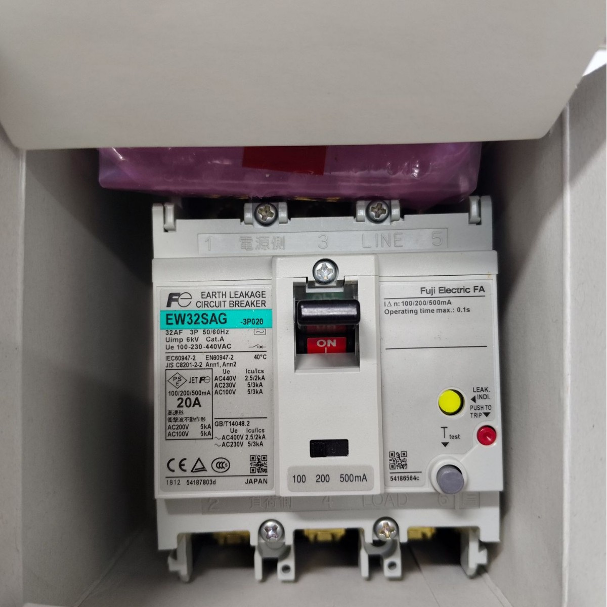 EW32SAG3P032K  020K 030K 010K 015K 漏电断路器 EW32EAG3P030K