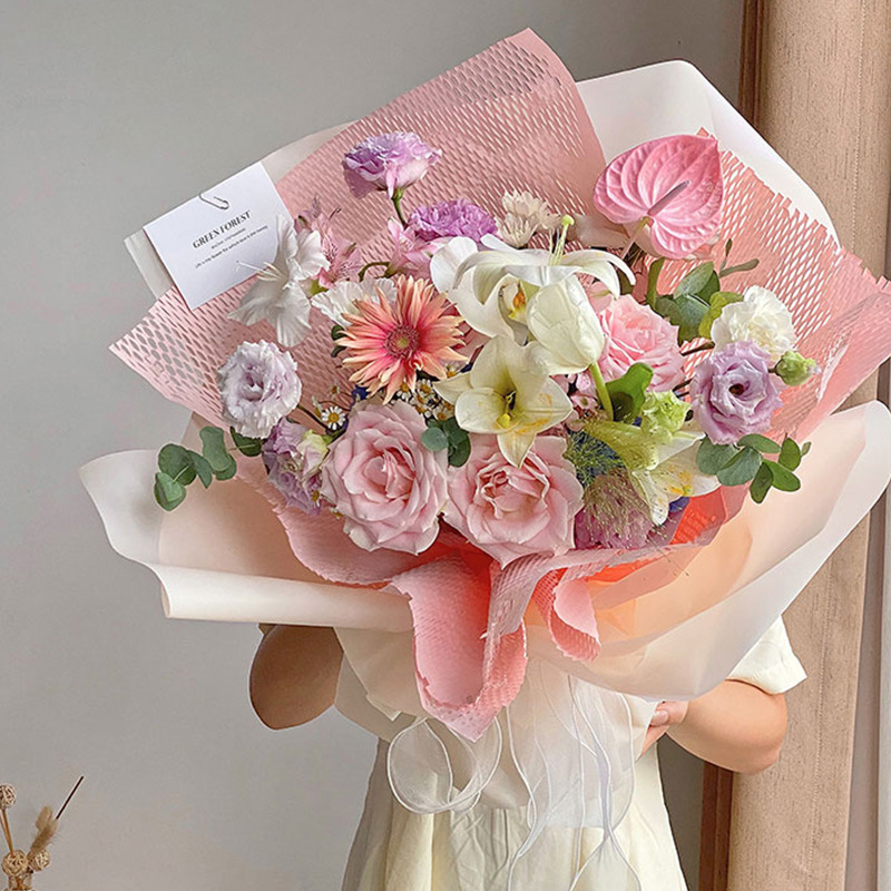 Gran cantidad y excelente precio ventas directas de fábrica nueva flor papel de embalaje material Kraft rollo malla panal papel 10 yardas/rollo