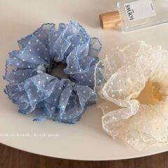 超仙の雪の花の点々とした網の紗は腰の輪を収めて手をして頭の花のファッションをします。