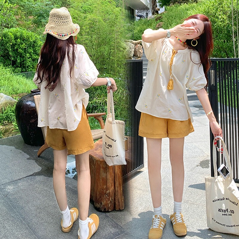 Nursing Suit Summer 2025 New Fashion Versatile Slim Embroidered Short-Sleeved Shirt Casual Shorts Two-Piece Summer Set Nursing Suit Summer 2025 New Fashion Versatile Slim Embroidered Short-Sleeved Shirt Casual Shorts Two-Piece Summer Set