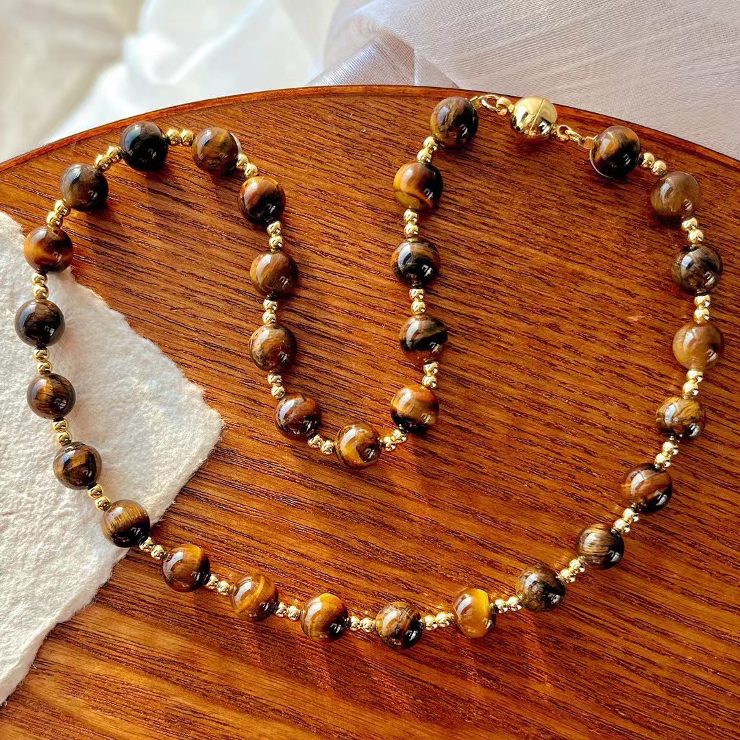 Natural Crystal And Gemstone Charm For Positive Energy And Luck_voghion.com
