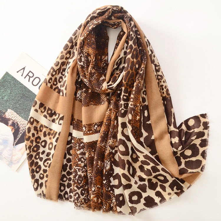 Exportación de comercio exterior estilo europeo y americano estampado de leopardo costura suave Lino algodón y lino sensación bufanda de las mujeres otoño e invierno cálido chal decorativo