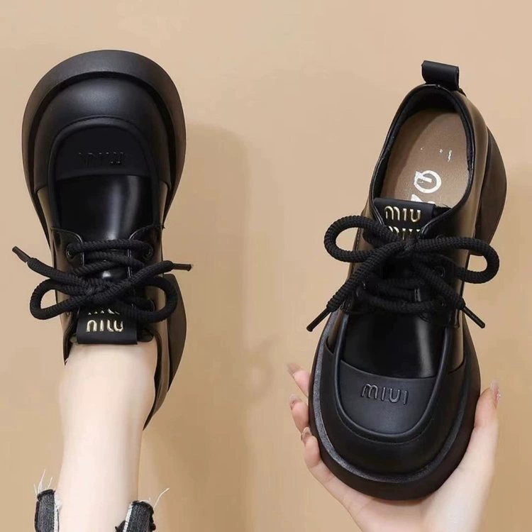 Мягкие кожаные ботинки в британском стиле женские 2025 новый весенний черный модный дикий шнуровка