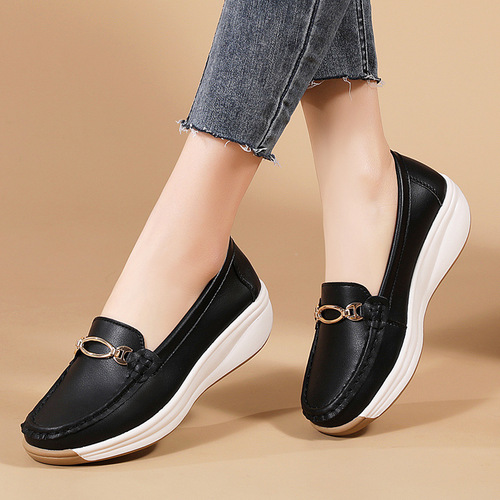 Elegant Western Plus Size Women's Spring Summer New Fashion Thick Sole Platform Shoes with Metal Buckle Wedge Heel and Open Toe Maternal Shoes