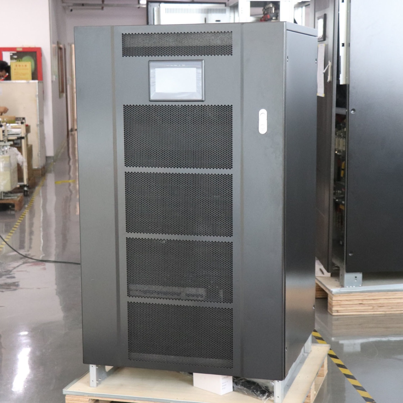 厂家直销三相UPS不间断电源100KVA150KW工频在线断电续航稳压备用