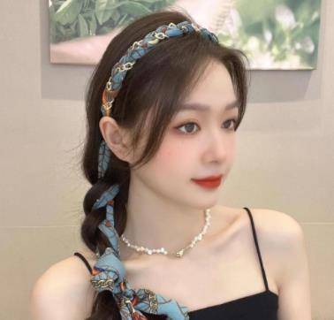 レトロなチェーンリボンヘッドバンド、女性用ヘアタイ、一体型ヘッドバンド、夏のシルクスカーフヘッドバンド、編み込みヘアピン、リボンヘアアクセサリー|undefined