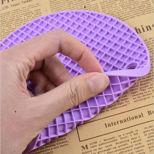 Big eyes home kitchen silicone thickened pot mats furniture insulation mats dining table injury variety of mats anti-slip mats