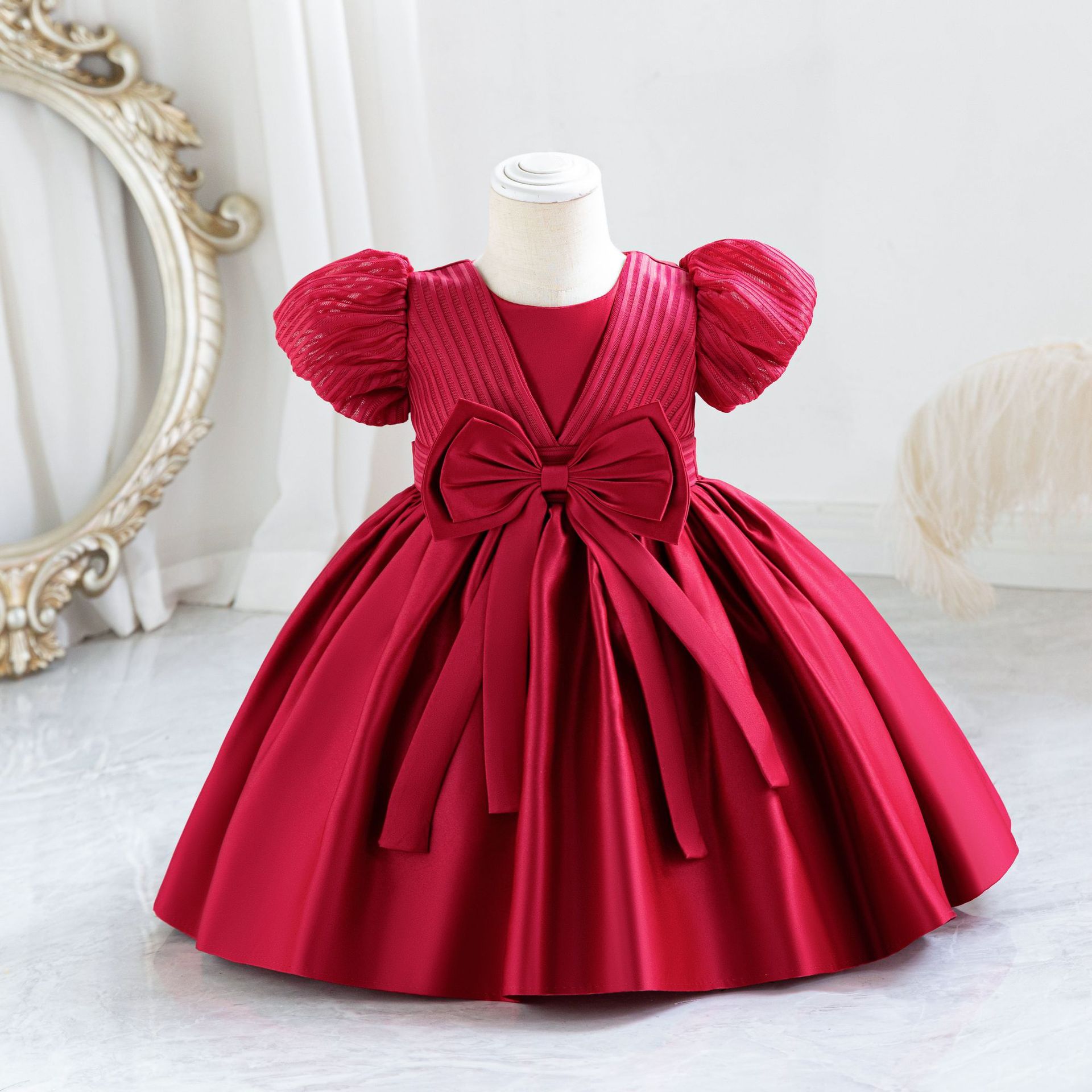 Robe d'anniversaire pour enfant Robe d'anniversaire pour enfant Robe de princesse de première année à rayures en satin avec nœud_voghion.com