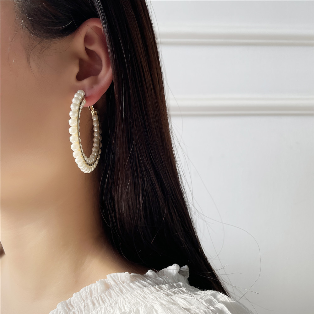 Hand-wound Geometric Big Circle Pearl Earrings Fashion Ear Jewelry display picture 3