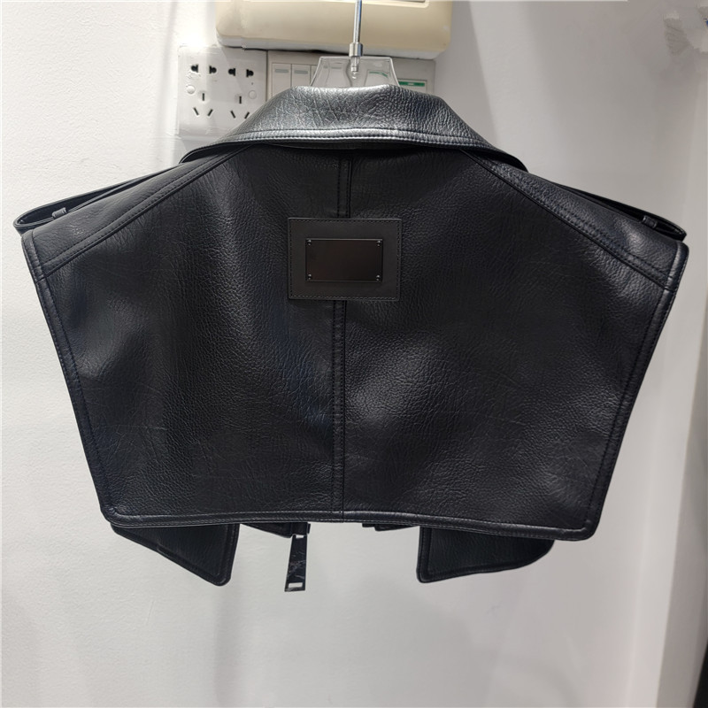 2025 otoño nuevo diseño de botón de bolsillo falso de cuello alto sin mangas super corto pu piel de moda chaleco de calle chaleco
