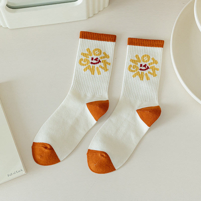 Algodón peinado Smiley calcetines deportivos calcetines a juego de colores calcetines de hombre Otoño e Invierno calcetines de marea blanca de algodón de color sólido mediados de la pantorrilla