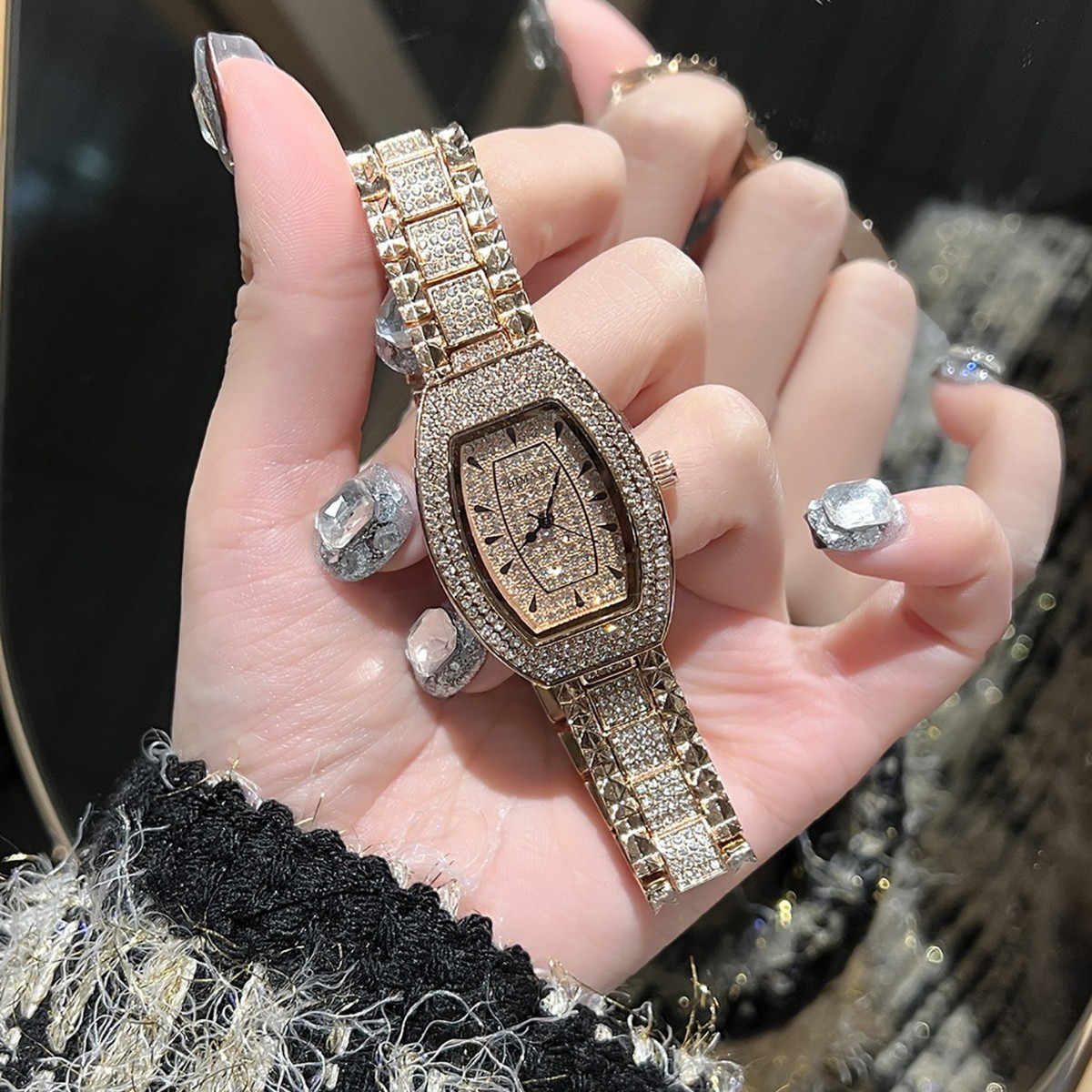 Cross-Border Trendy Women's Watch Barrel-Shaped Full Diamond Steel Band Starry Sky Diamond Fashion Personality Foreign Trade Wholesale Fashion Women's Watch