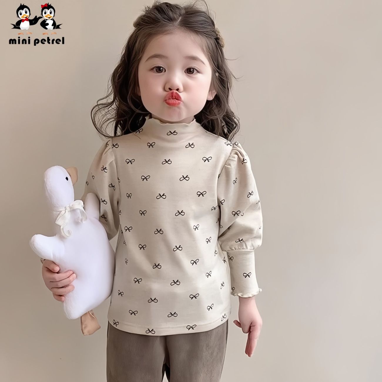 Cross-border girls' base layer shirt, spring and autumn 2026 new style children's long-sleeved t-shirt, warm and stylish inner layer for baby girls